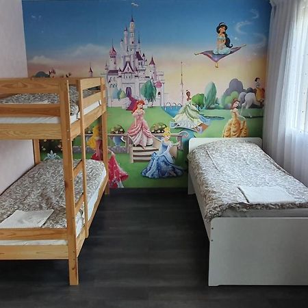 Appartement Avec Parking Gratuit Proche De Village De Marque Bourgoin-Jallieu Eksteriør bilde