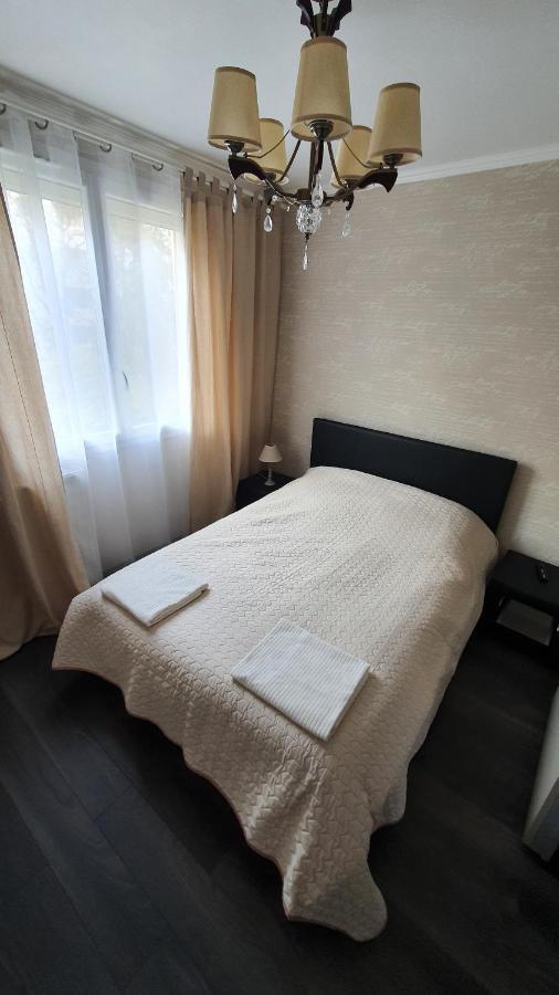 Appartement Avec Parking Gratuit Proche De Village De Marque Bourgoin-Jallieu Eksteriør bilde