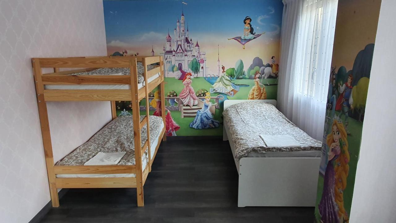Appartement Avec Parking Gratuit Proche De Village De Marque Bourgoin-Jallieu Eksteriør bilde